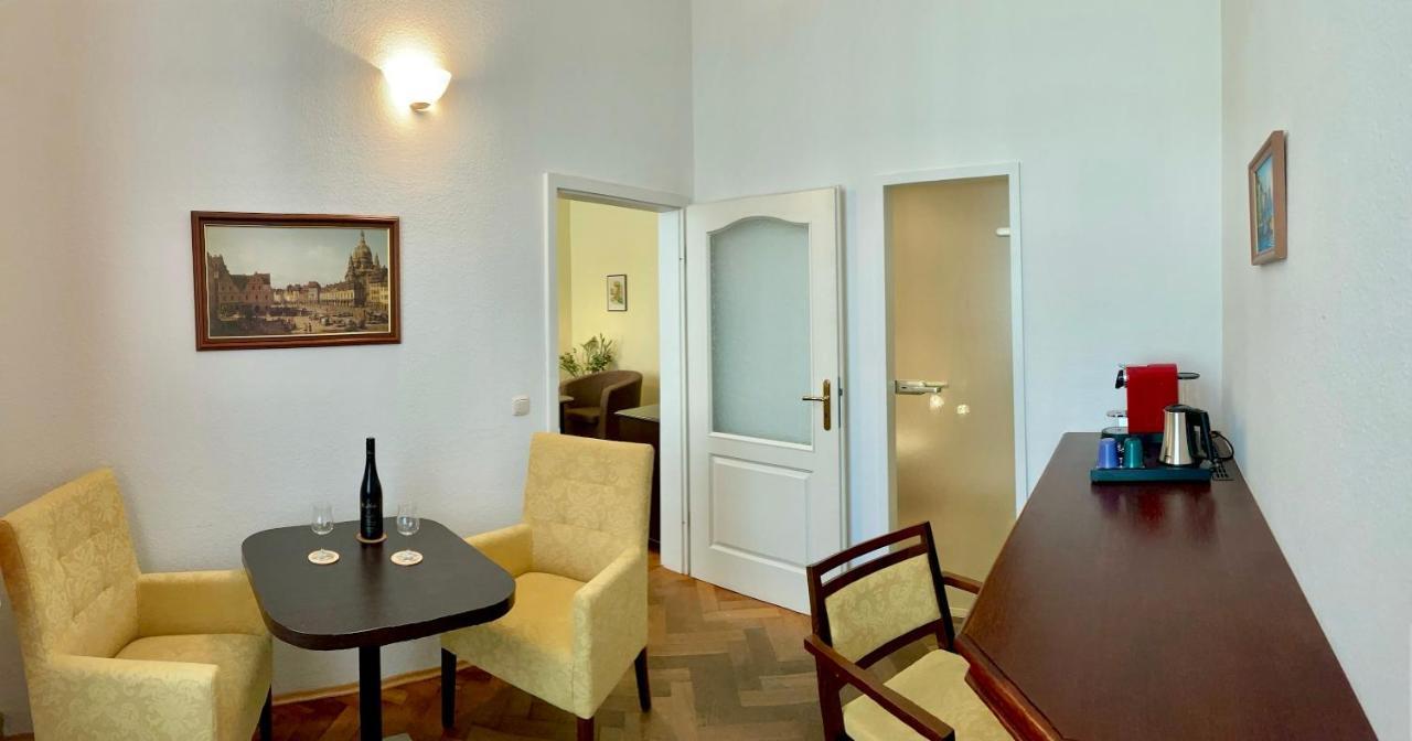 Apartmenthaus Stadt Metz Dresda Esterno foto