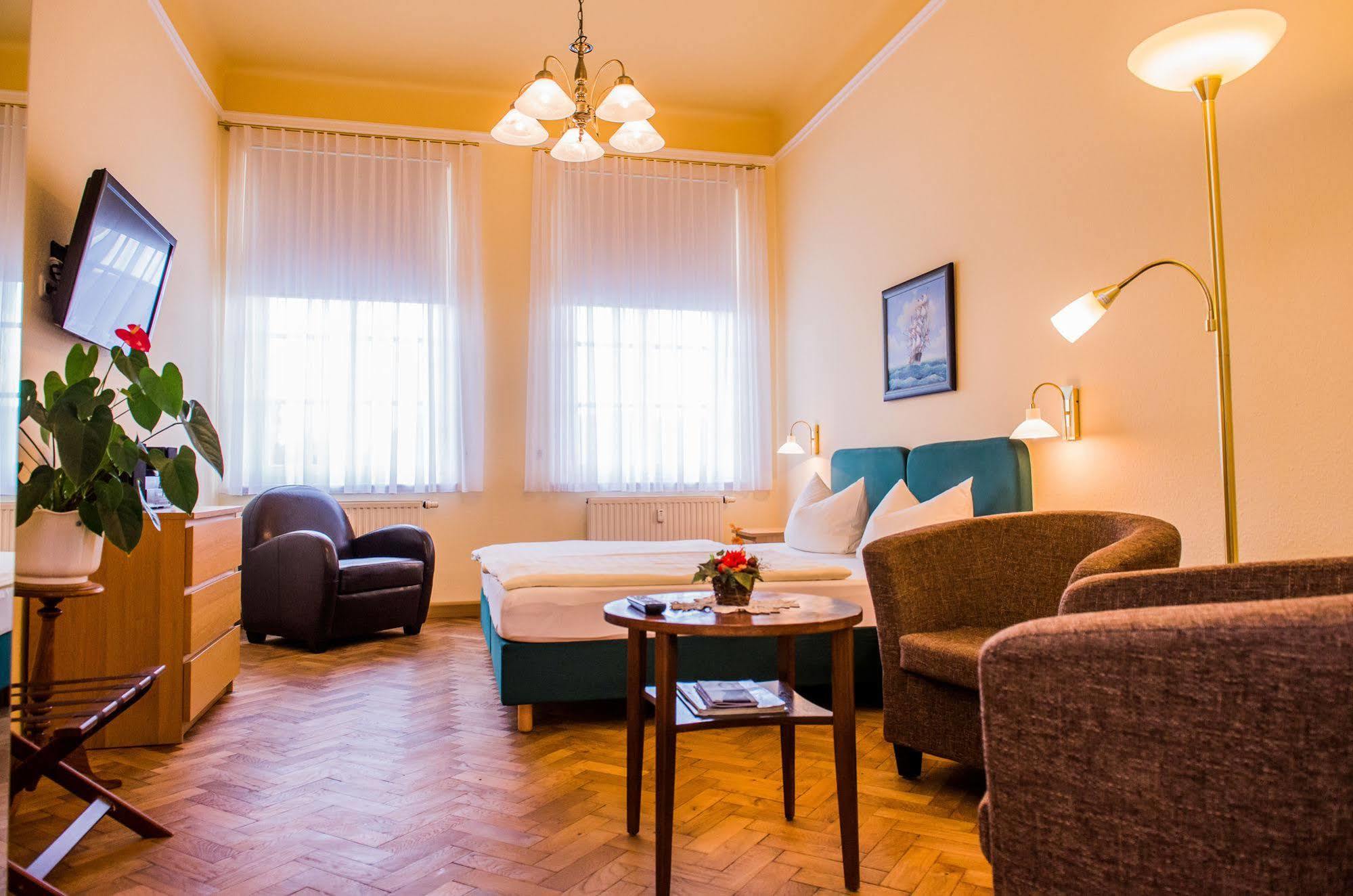 Apartmenthaus Stadt Metz Dresda Esterno foto